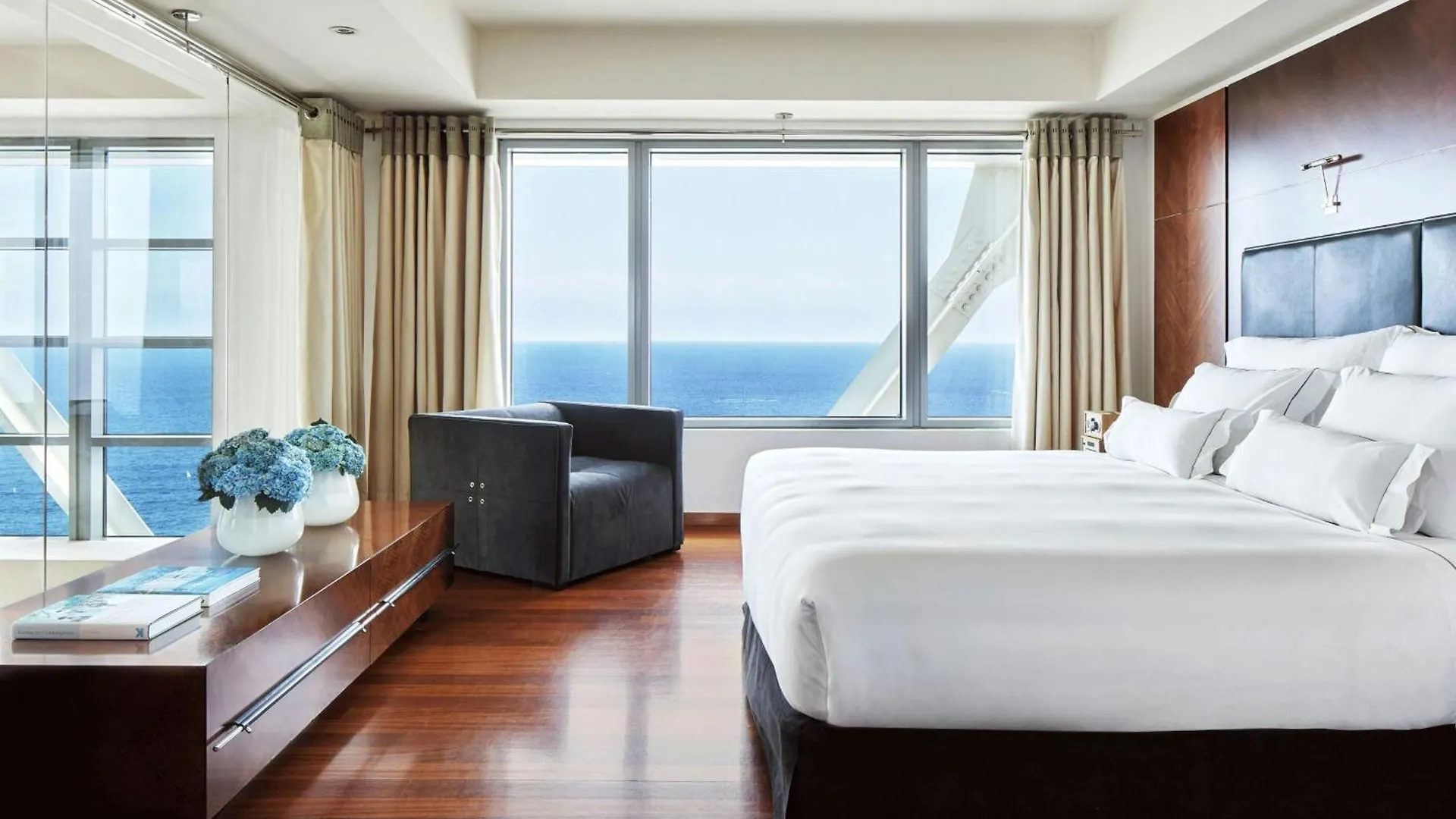 *****  Hotel Arts Barcelona Spanyolország